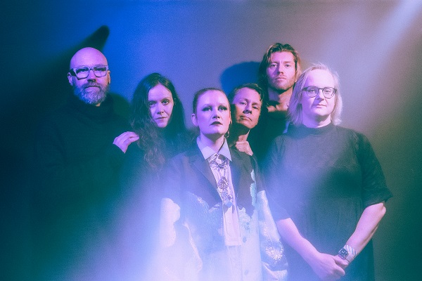 Islandi indietronica teerajaja mum esineb 13. augustil Paavli Kultuurivabrikus